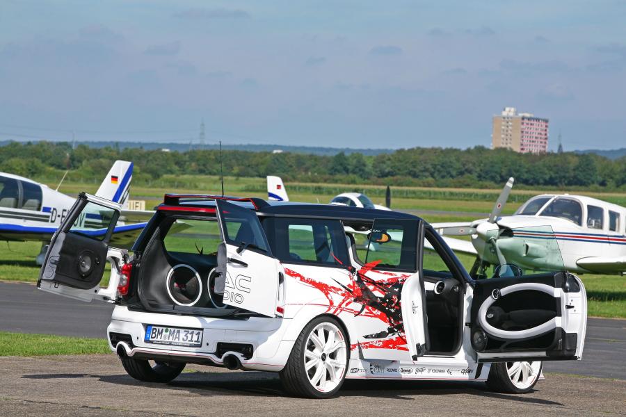  Mini Cooper Clubman JCW by Mac Audio 2011 года  (фото 12 из 18)